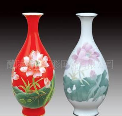 瓷器工艺品 天下和谐琵琶对瓶 H32cm 中国红瓷及釉下五彩瓷