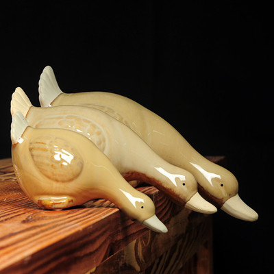 厂家直销创意陶瓷鸭子工艺品 新中式装饰三件套 家居摆件吸水鸭