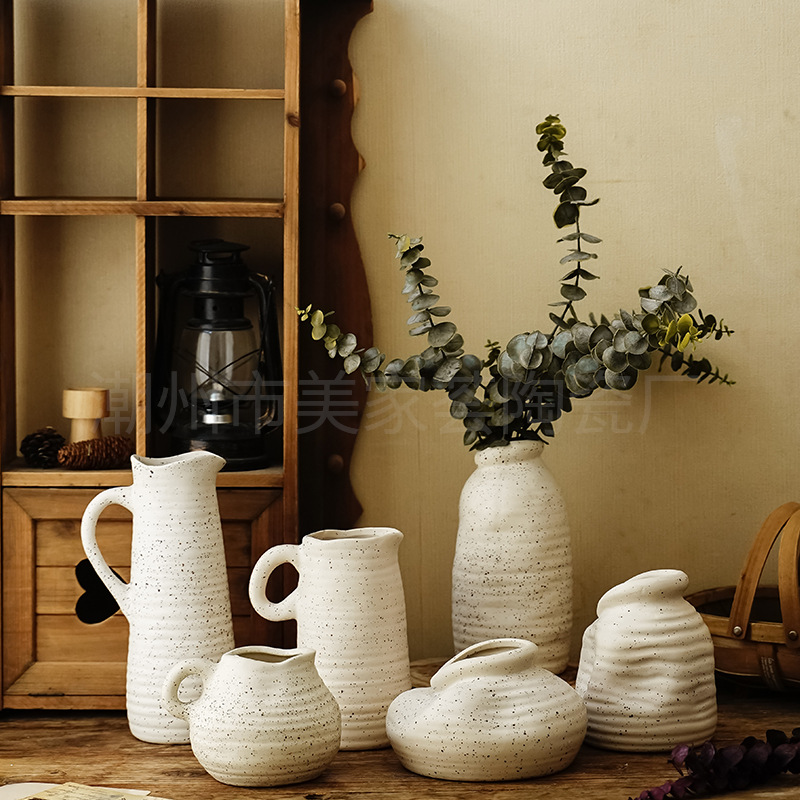 北欧风复古文艺陶瓷花器现代轻奢干花插花瓶客厅软装家居装饰品